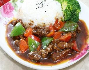 潘師傅中式快餐 品質(zhì)鑄就口碑，食客爭相購買背后的成功之道